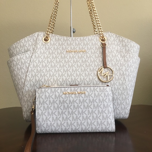 Michael Kors Handbags - Michael Kors Large chain shoulder tote & wallet
